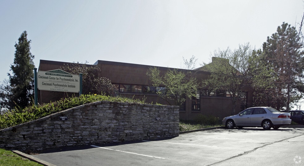 3001 Highland Ave, Cincinnati, OH for lease - Building Photo - Image 2 of 2