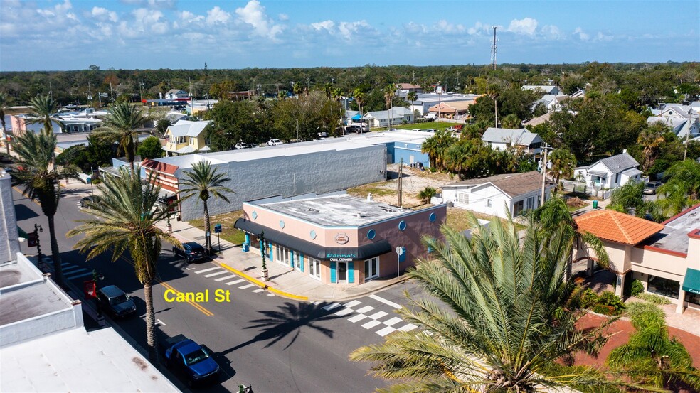 327 Canal St, New Smyrna Beach, FL for sale - Building Photo - Image 1 of 1