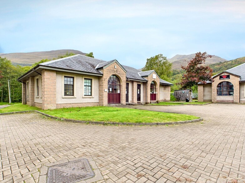 1A-1B Network Ct, Kinlochleven à louer - Photo du bâtiment - Image 1 de 10