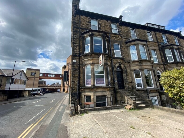 29 East Parade, Harrogate for lease - Primary Photo - Image 1 of 2
