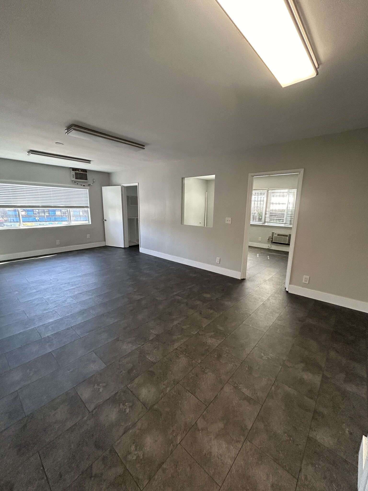 8265 W Sunset Blvd, West Hollywood, CA for lease Interior Photo- Image 1 of 5