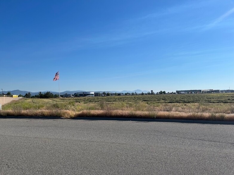 19598 Broadway Ave, Liberty Lake, WA for lease - Building Photo - Image 3 of 12