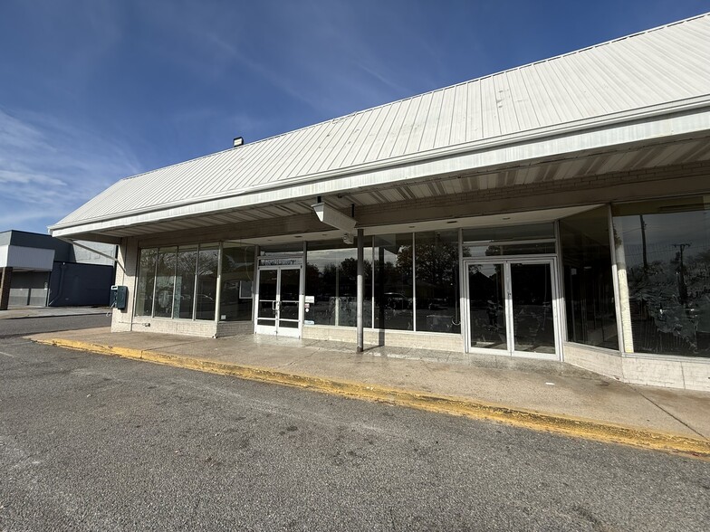 2301-2401 Kecoughtan Rd, Hampton, VA for lease - Building Photo - Image 1 of 5