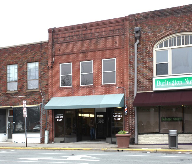 More details for 131 W Davis St, Burlington, NC - Retail for Lease