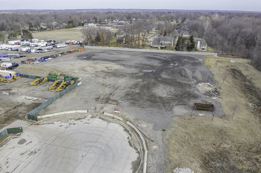 Simone Industrial Dr, Shelby Township, MI à louer - Photo de construction - Image 1 de 3