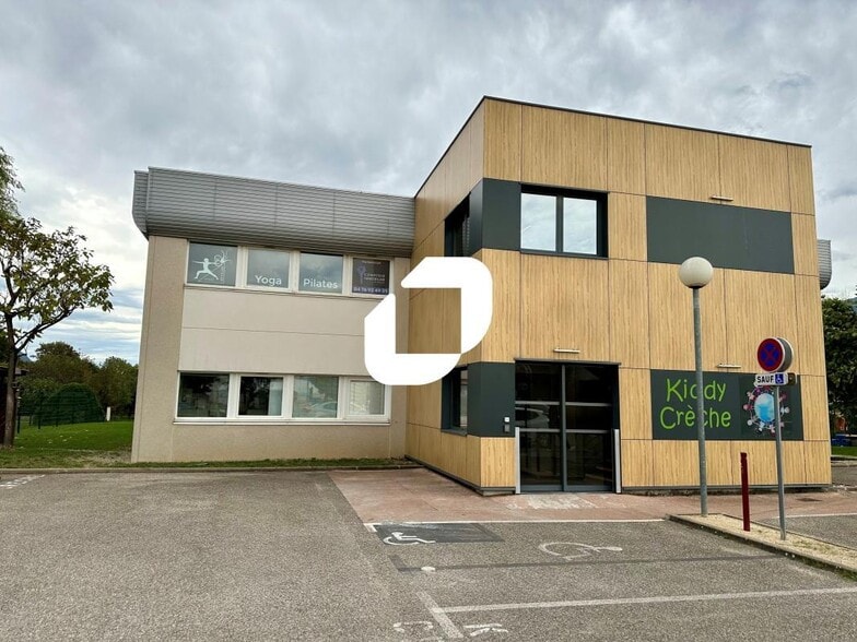 115 Rue Louis Néel, Crolles for lease - Building Photo - Image 1 of 13