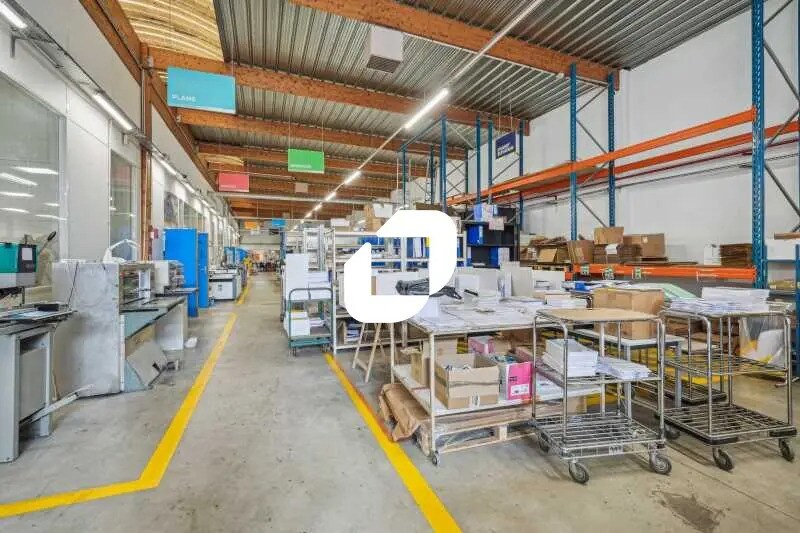 Industrial in Colombes for lease Interior Photo- Image 1 of 18