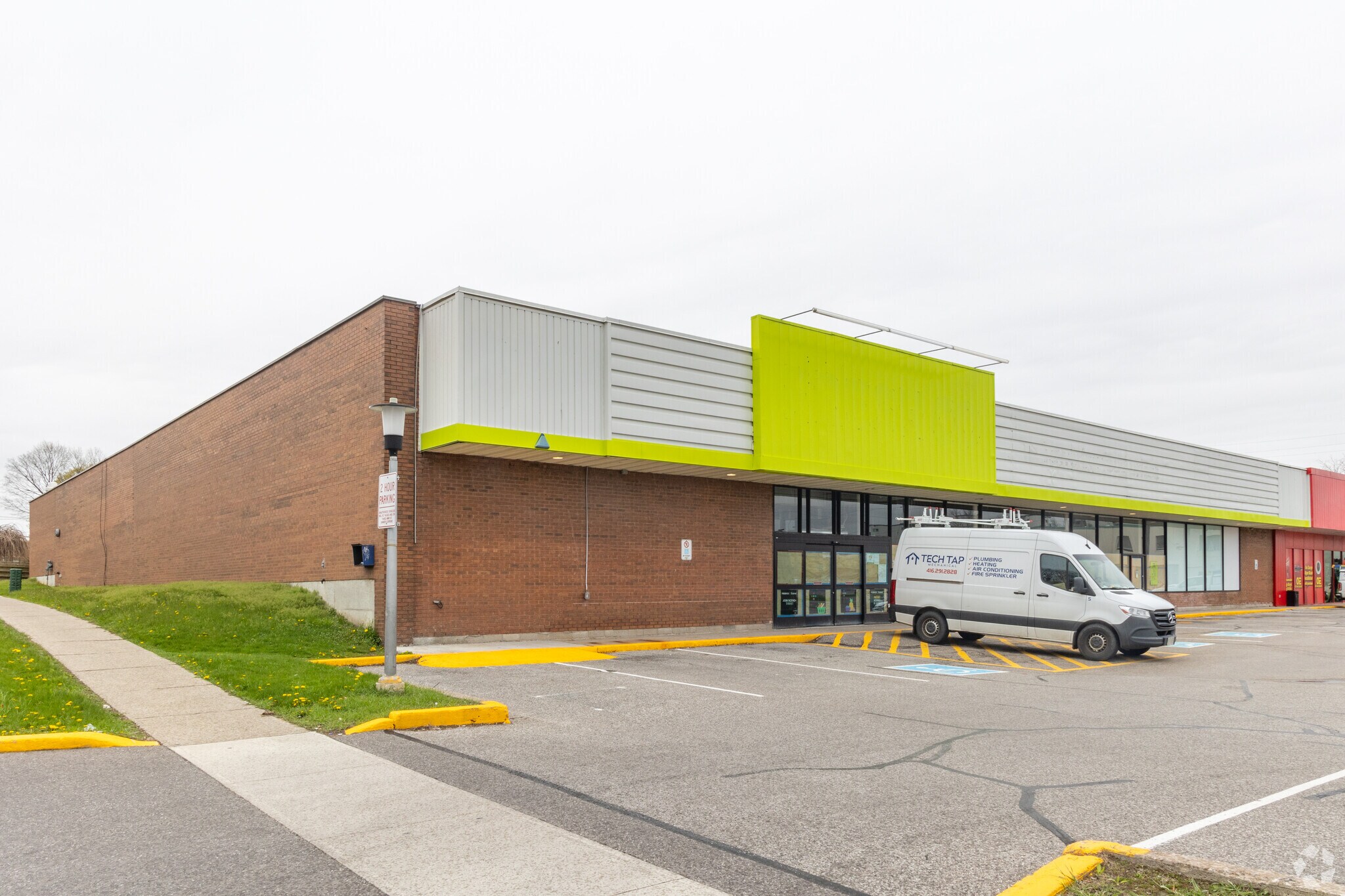 1150 Simcoe St N, Oshawa, ON for sale Primary Photo- Image 1 of 1