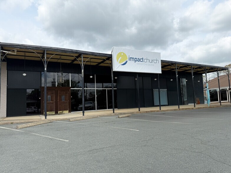 4021 Country Club Rd, Winston-Salem, NC à vendre - Photo du bâtiment - Image 1 de 1