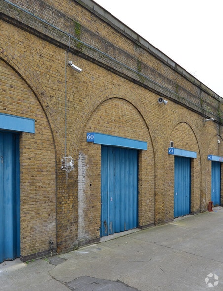 53 Parkside Business Estate, London for lease - Building Photo - Image 3 of 3