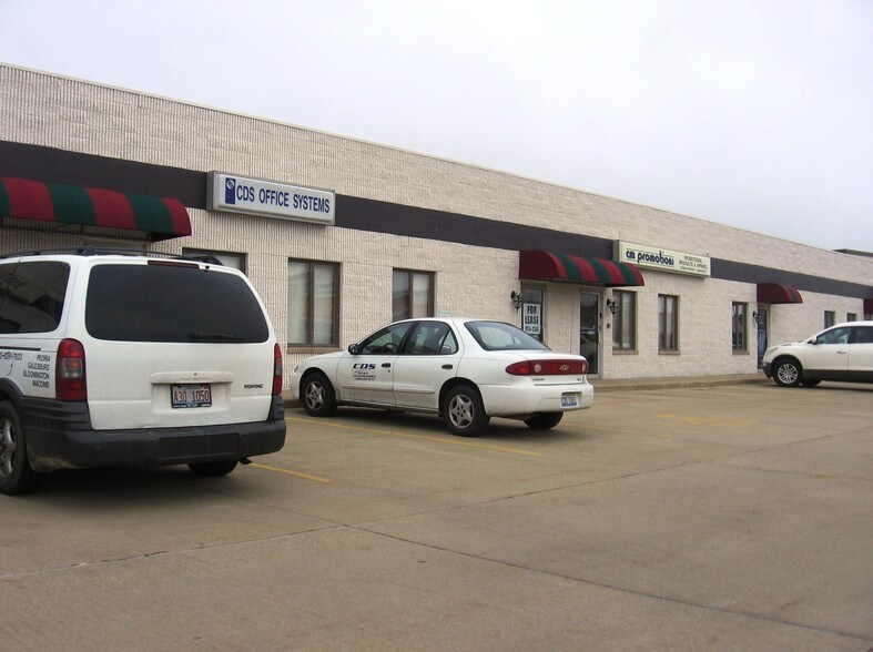 1628 Commerce Pky, Bloomington, IL à vendre - Photo du bâtiment - Image 2 de 17