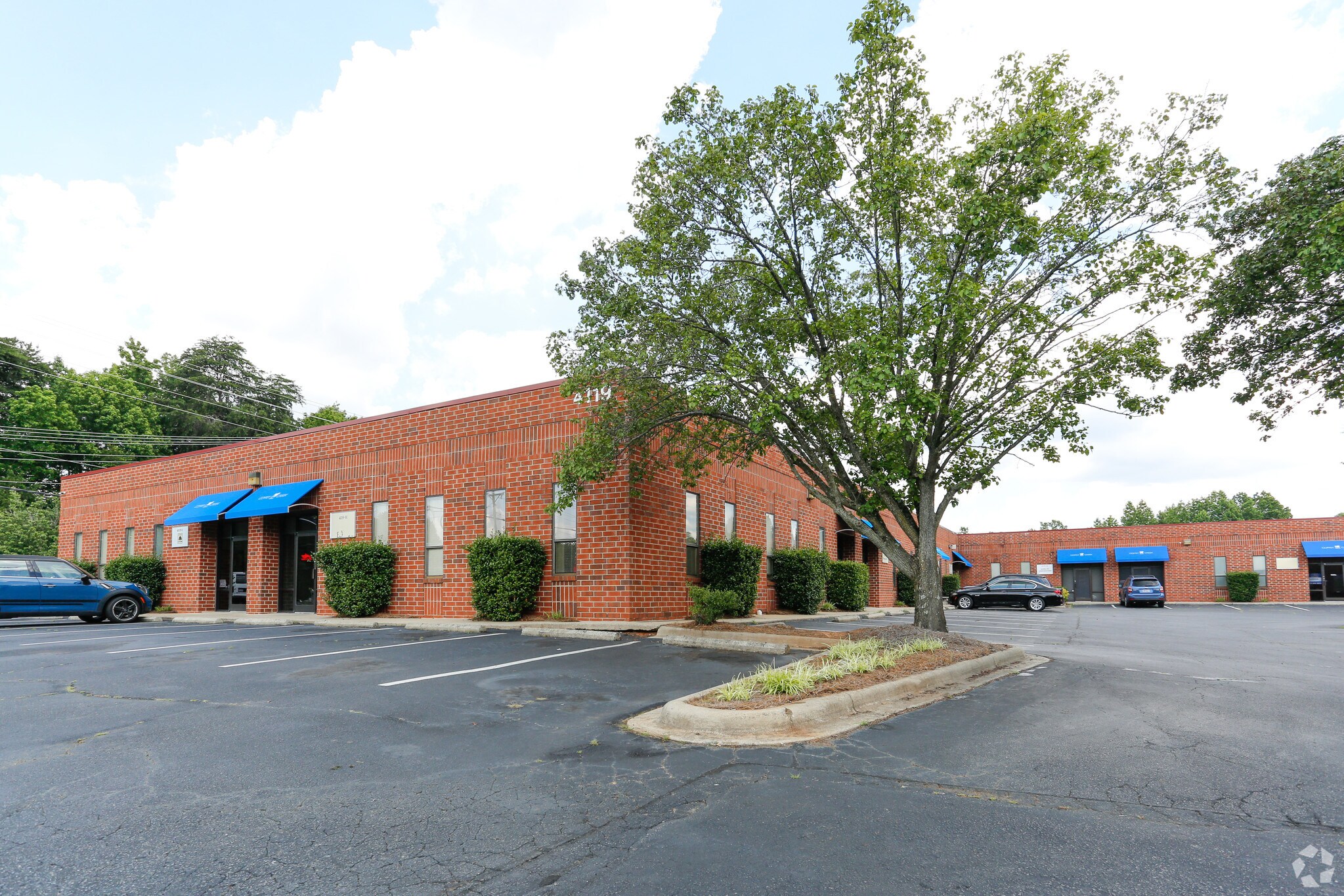 4119 Rose Lake Dr, Charlotte, NC for lease Primary Photo- Image 1 of 11