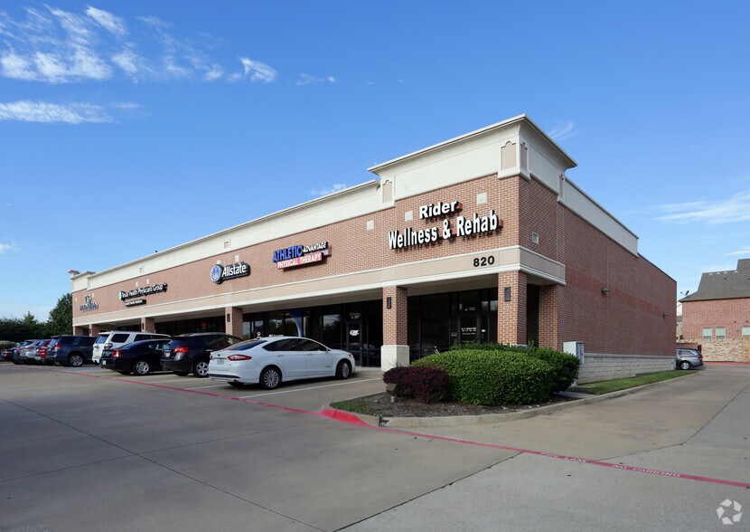 820 South Alma Drive, Allen, TX à louer - Photo du bâtiment - Image 2 de 5