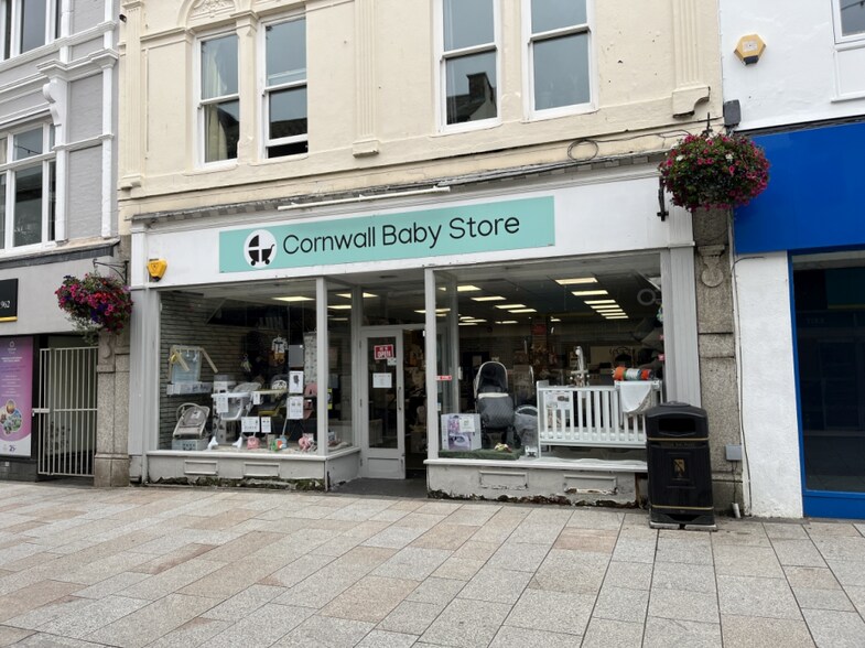 28-30 Fore St, St Austell à louer - Photo du bâtiment - Image 1 de 4