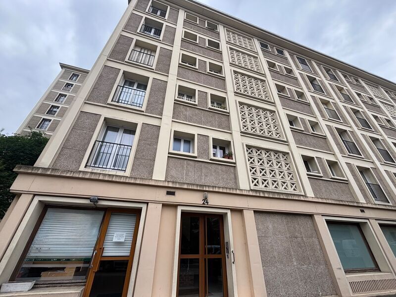 Office in Pantin for lease Building Photo- Image 1 of 11