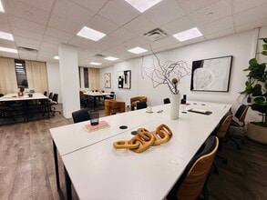 580 Fifth Ave, New York, NY for lease Interior Photo- Image 2 of 7