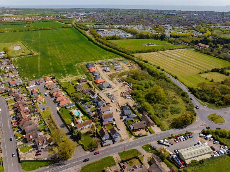 59-61 London Rd, Little Clacton à vendre - Photo principale - Image 1 de 2