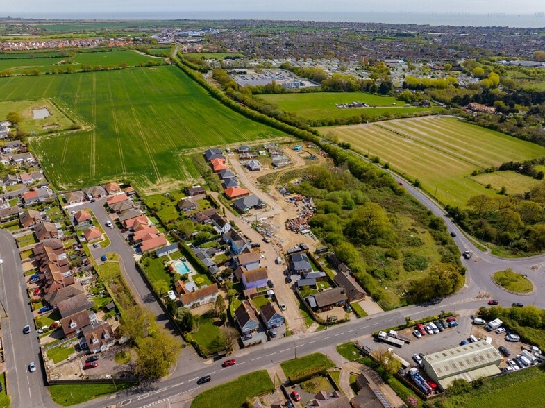 59-61 London Rd, Little Clacton for sale - Primary Photo - Image 1 of 2