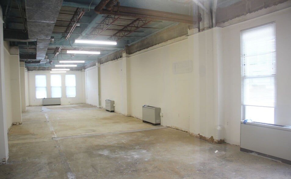 85 Pondfield Rd, Bronxville, NY for lease - Building Photo - Image 2 of 5