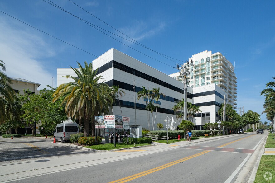 1785 NE 17th St, Fort Lauderdale, FL à vendre - Photo du bâtiment - Image 1 de 17