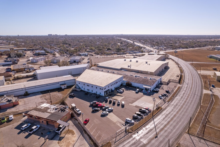 4242 Baldwin Blvd, Corpus Christi, TX for sale - Primary Photo - Image 1 of 23