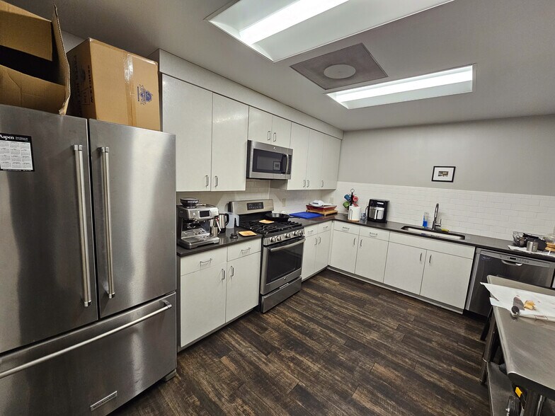 617 21st Ave W, Birmingham, AL for lease - Interior Photo - Image 2 of 3