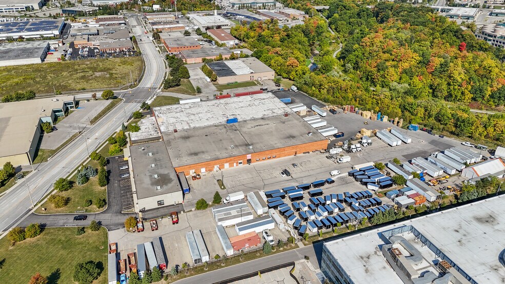 5135 Creekbank Rd, Mississauga, ON à vendre - Photo du bâtiment - Image 2 de 16