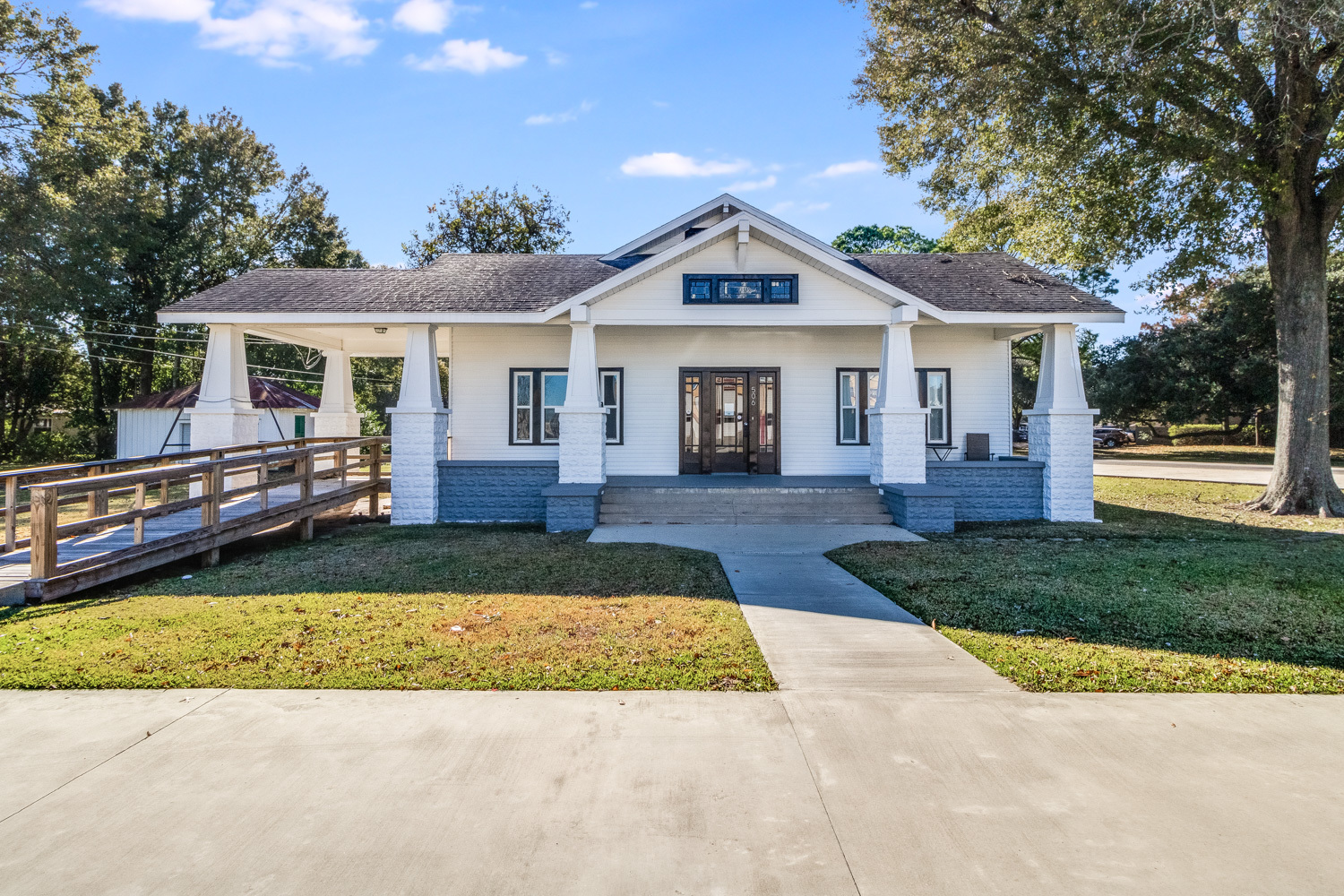 506 E Main St, Broussard, LA for sale Primary Photo- Image 1 of 1