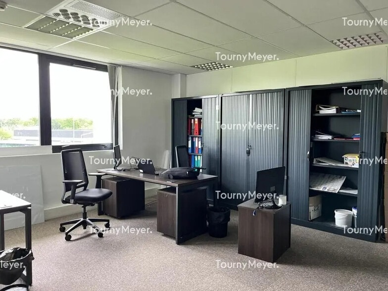 Office in Mérignac for lease - Building Photo - Image 2 of 10