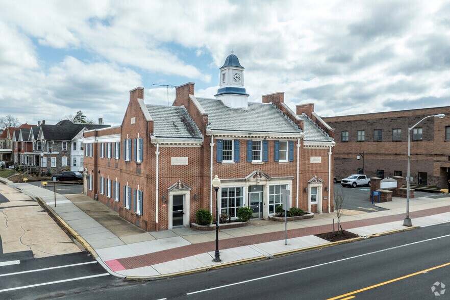 22 N Broad St, Woodbury, NJ à louer - Photo du bâtiment - Image 3 de 8