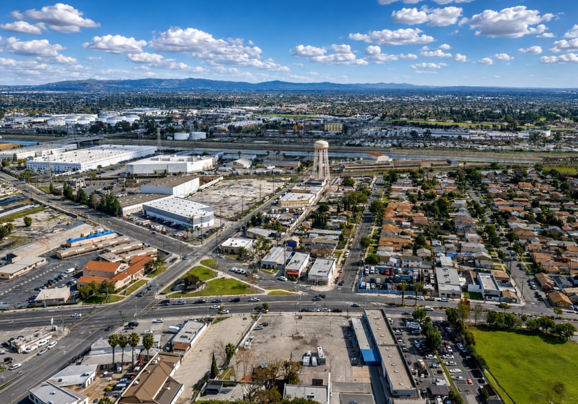 9533 Atlantic Blvd, South Gate, CA for sale - Building Photo - Image 3 of 8