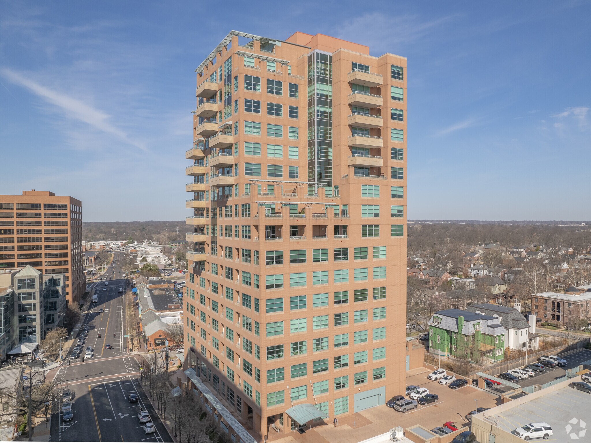 Units A/B Sale Leaseback portefeuille de 2 propriétés à vendre sur LoopNet.ca Photo du bâtiment- Image 1 de 2