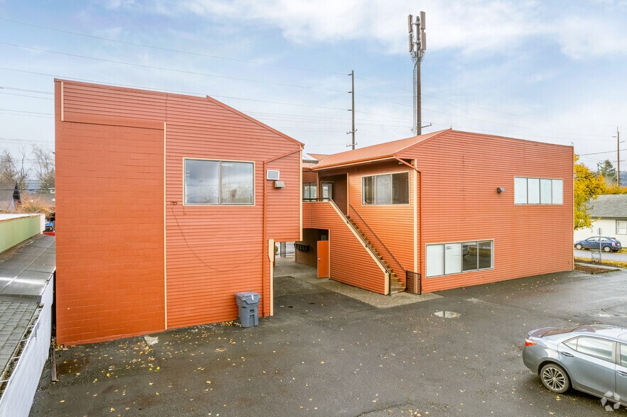 7025 N Lombard St, Portland, OR à louer - Photo du bâtiment - Image 3 de 22