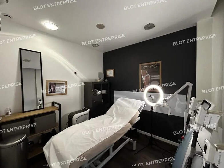 Commerce de détail dans Rezé à louer - Photo intérieure - Image 1 de 7