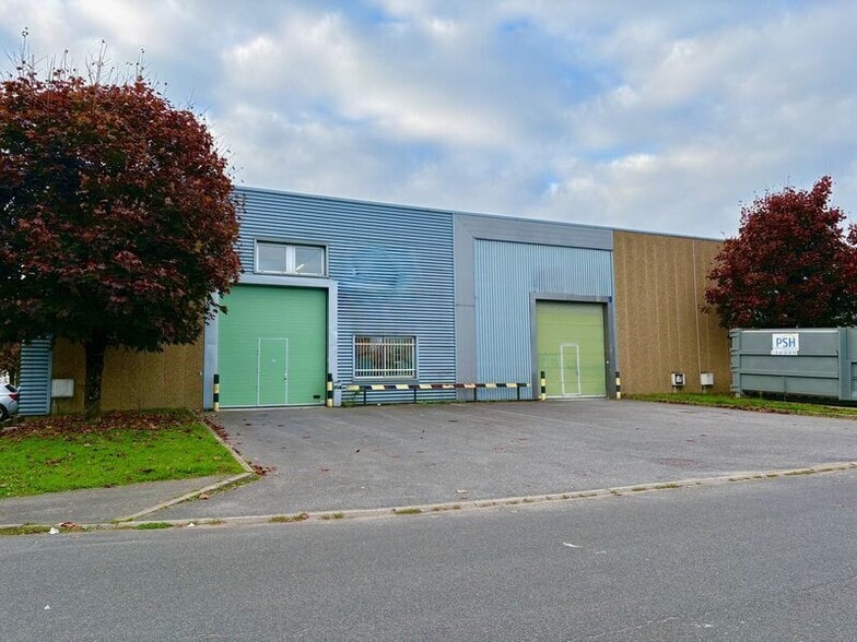 Flex in Bonneuil-sur-Marne for lease - Building Photo - Image 2 of 9