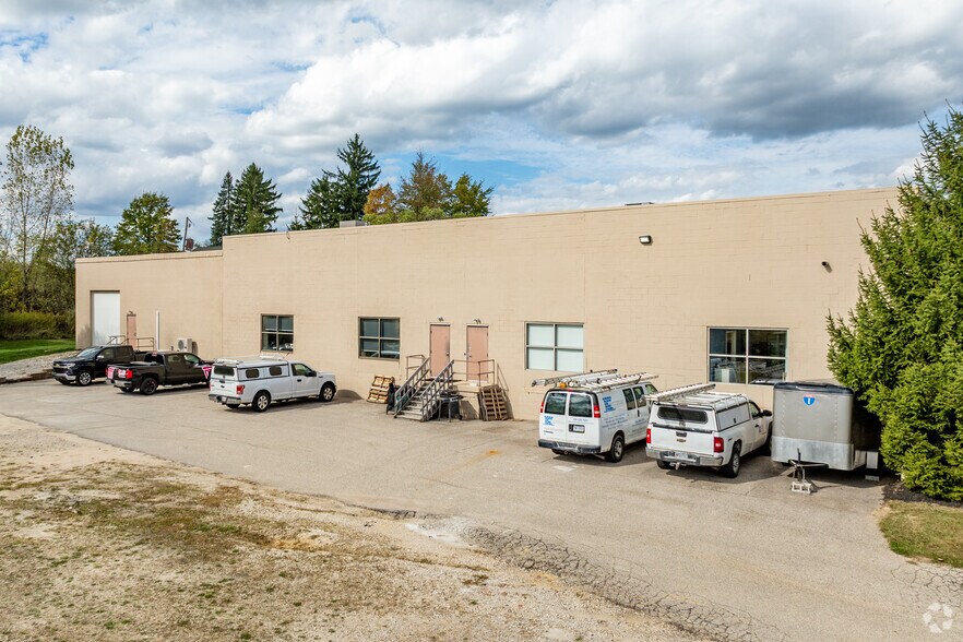 1684 Medina Rd, Medina, OH à louer - Photo du bâtiment - Image 2 de 5