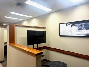 2033 N Fine Ave, Fresno, CA for lease Interior Photo- Image 2 of 6