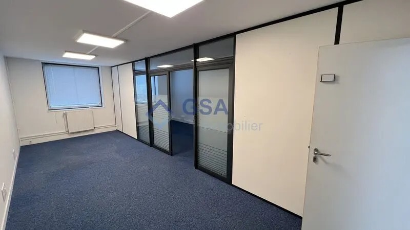 Office in Évry-Courcouronnes for sale - Interior Photo - Image 1 of 10
