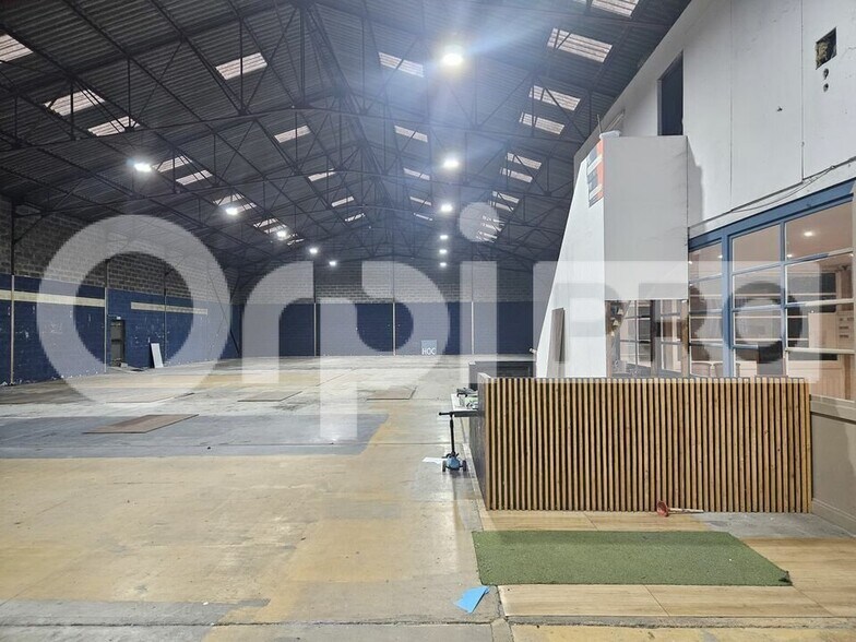 Flex in Bègles for sale - Interior Photo - Image 2 of 6