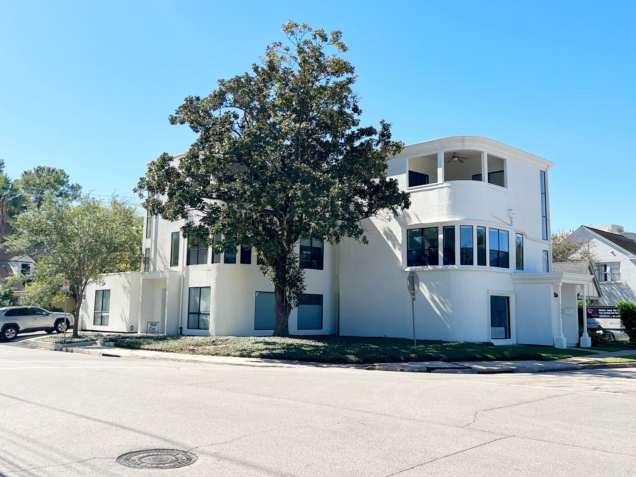 2401 Sunset Blvd, Houston, TX à louer Photo du bâtiment- Image 1 de 10