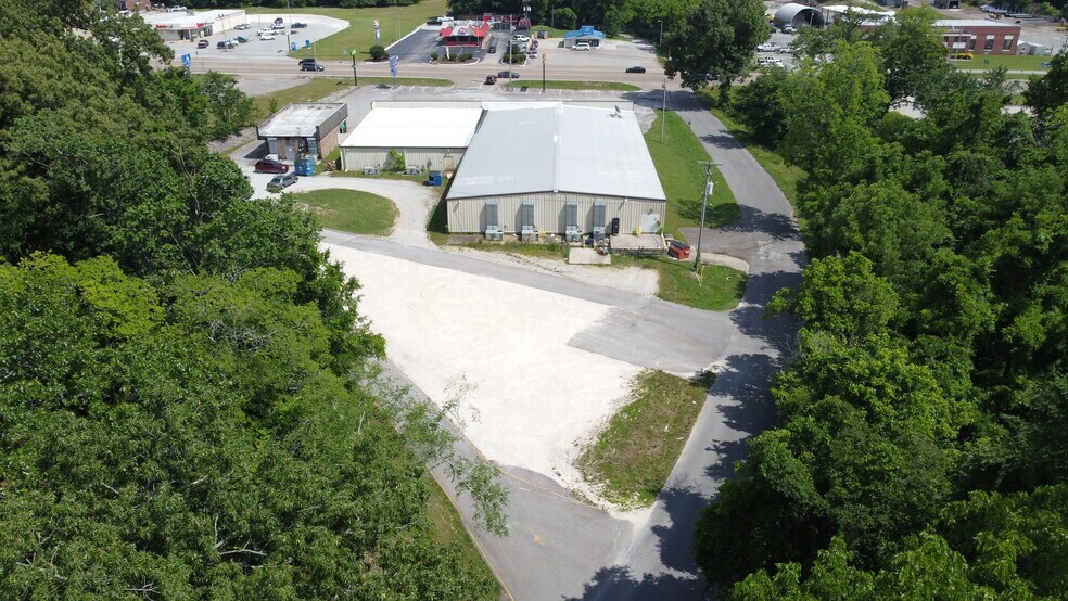 Dollar General Plaza - McKenzie, TN portefeuille de 3 propriétés à vendre sur LoopNet.ca - Photo du bâtiment - Image 2 de 3