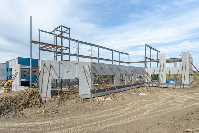 Plus de détails pour 5003 28 St NW, Edmonton, AB - Bureau à louer