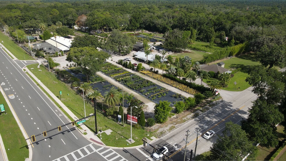 5650 Orange Boulevard & 121 North Center portfolio of 2 properties for sale on LoopNet.ca - Building Photo - Image 3 of 17