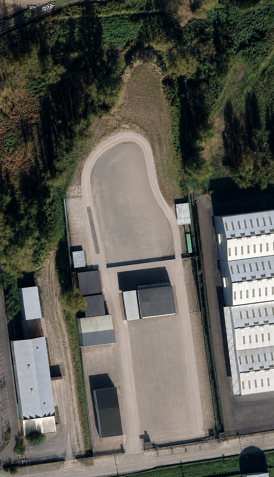 Land in Bassens for lease Building Photo- Image 1 of 2