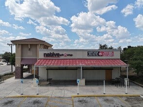 3238 Wurzbach Rd, San Antonio, TX à vendre Photo du bâtiment- Image 2 de 6