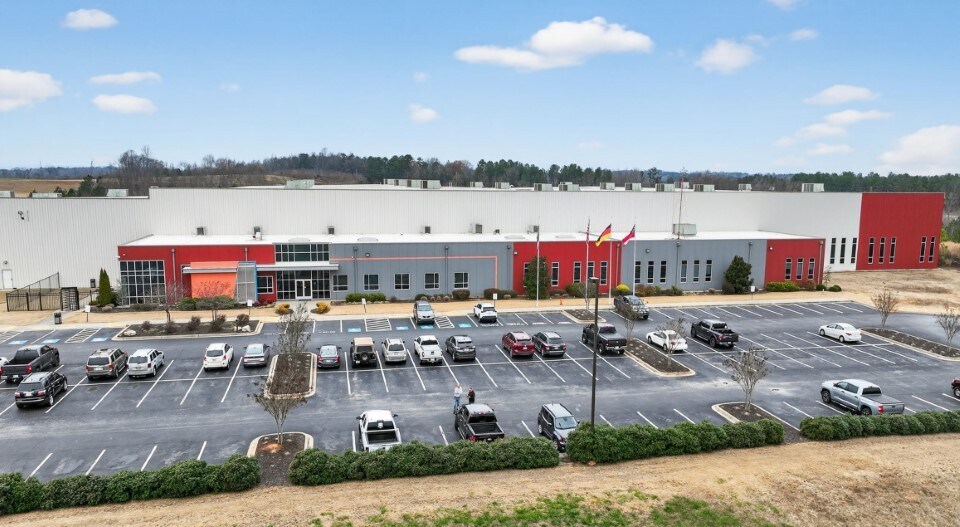 325 Hammerstone Dr, Toccoa, GA à vendre Photo principale- Image 1 de 2