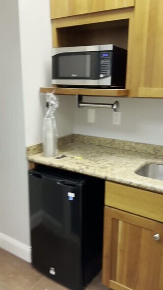 36-42-42 Newark St, Hoboken, NJ à louer - Vidéo sur l’inscription commerciale - Image 2 de 49