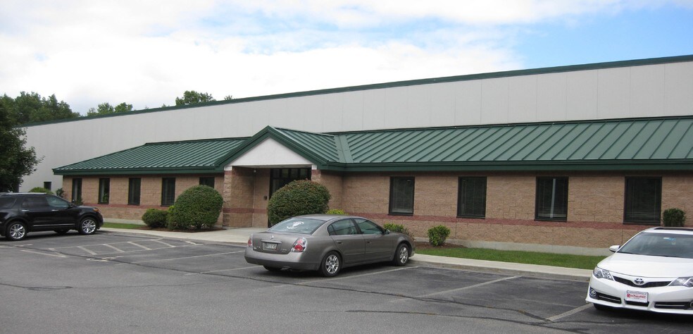 27 Production Dr, Dover, NH à louer - Photo du bâtiment - Image 2 de 13