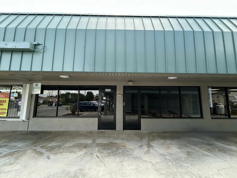 3720-3774 N Andrews Ave, Oakland Park, FL à louer - Photo du bâtiment - Image 2 de 2