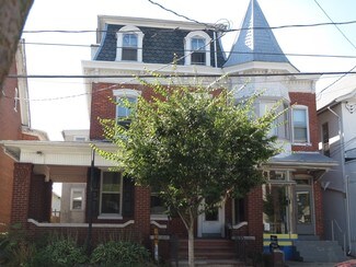 Plus de détails pour 224-226 Main St, East Greenville, PA - Commerce de détail à louer